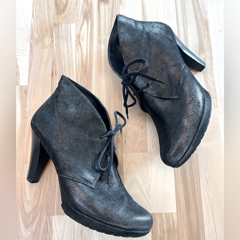 Paul Green metallic booties size 9.5 US